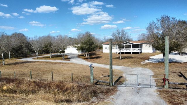 17077 NW 254th Street, Okeechobee, FL 34972