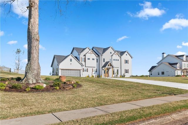 5746 Avalon Commons Way, Clermont, GA 30527