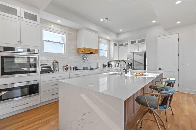 5746 Avalon Commons Way, Clermont, GA 30527