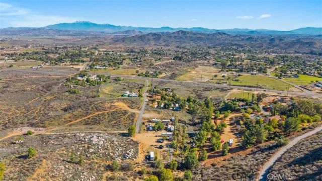 21080 Kimes, Perris, CA 92570