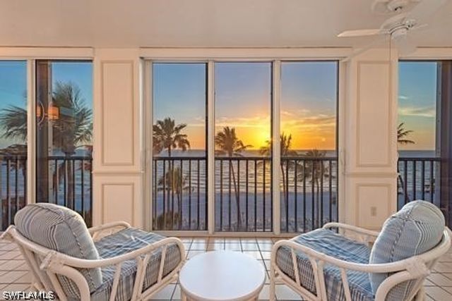 3377 GULF SHORE BLVD N 4D, Naples, FL 34103