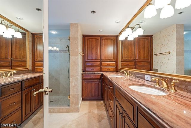 3377 GULF SHORE BLVD N 4D, Naples, FL 34103