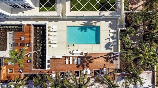 3377 GULF SHORE BLVD N 4D, Naples, FL 34103