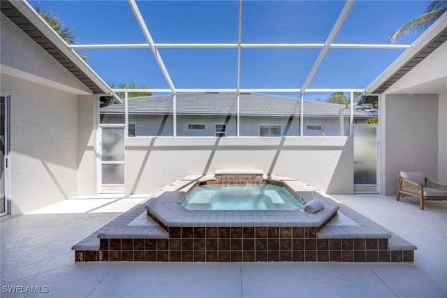 1821 Tarpon Bay DR S, Naples, FL 34119