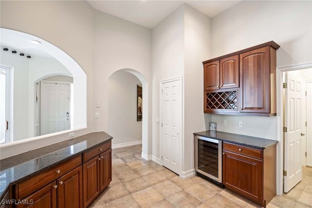 1821 Tarpon Bay DR S, Naples, FL 34119