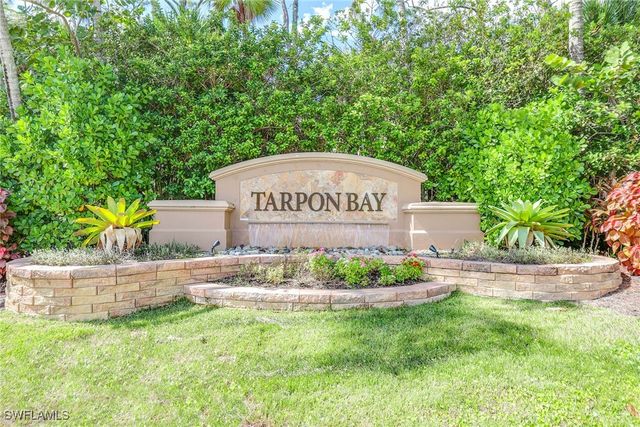1821 Tarpon Bay DR S, Naples, FL 34119