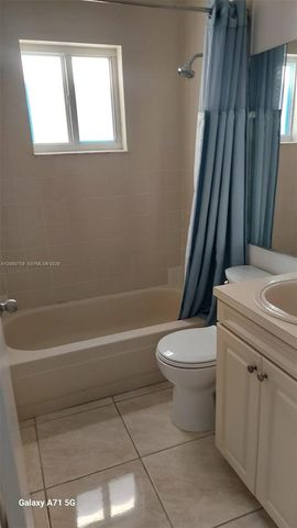 11507 SW 6th St, Sweetwater, FL 33174