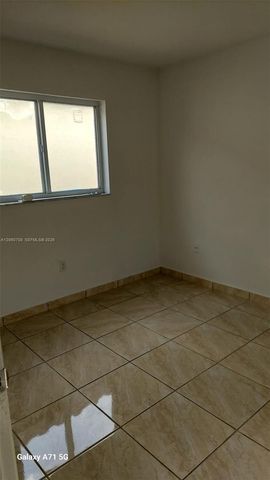 11507 SW 6th St, Sweetwater, FL 33174