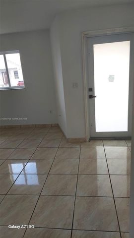 11507 SW 6th St, Sweetwater, FL 33174