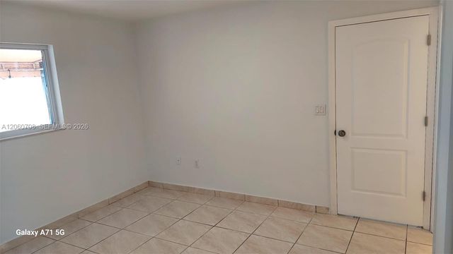 11507 SW 6th St, Sweetwater, FL 33174