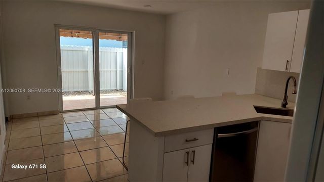 11507 SW 6th St, Sweetwater, FL 33174