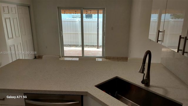 11507 SW 6th St, Sweetwater, FL 33174