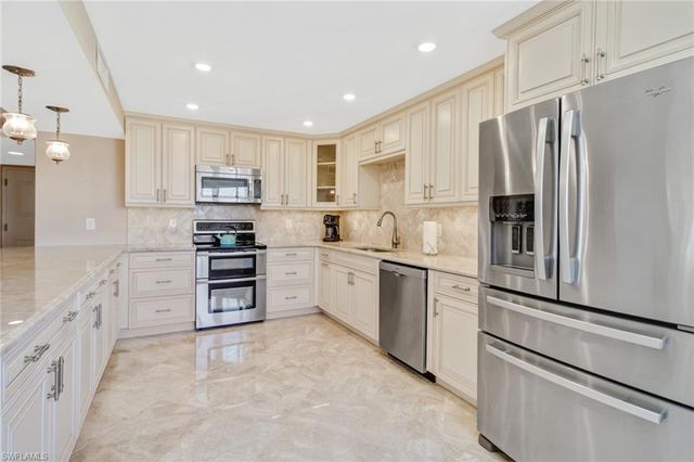 4041 Gulf Shore BLVD N 308, Naples, FL 34103