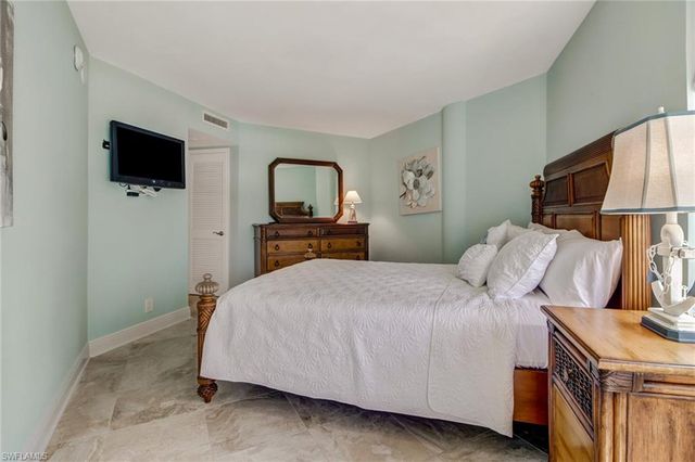 4041 Gulf Shore BLVD N 308, Naples, FL 34103