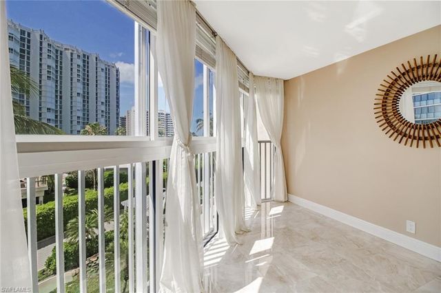 4041 Gulf Shore BLVD N 308, Naples, FL 34103