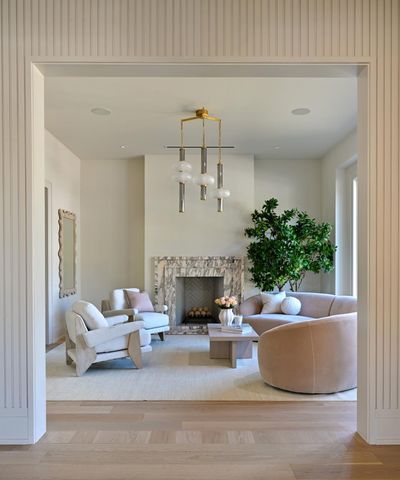 3717 Chevy Chase Drive, Houston, TX 77019