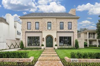 3717 Chevy Chase Drive, Houston, TX 77019