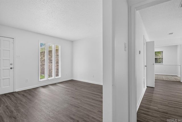 10018 Forester Cv, Little Rock, AR 72209