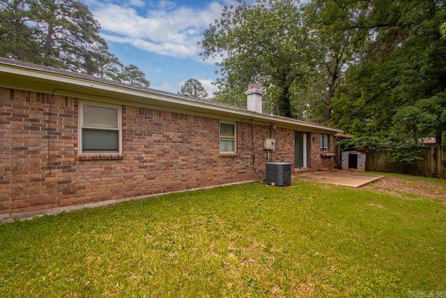 10018 Forester Cv, Little Rock, AR 72209