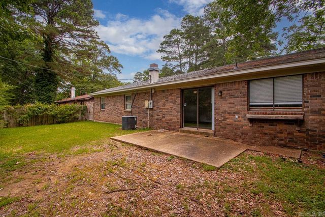 10018 Forester Cv, Little Rock, AR 72209