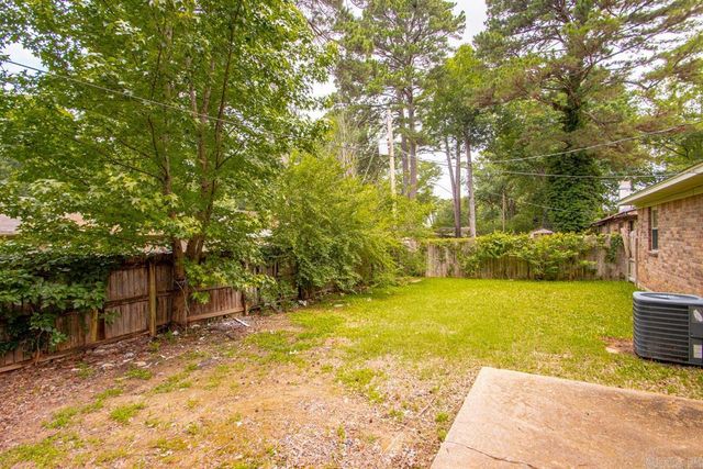 10018 Forester Cv, Little Rock, AR 72209