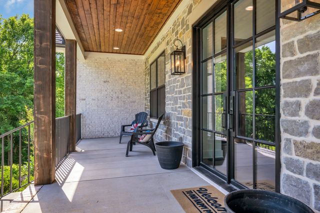 1500 Center Star Rd, Columbia, TN 38401