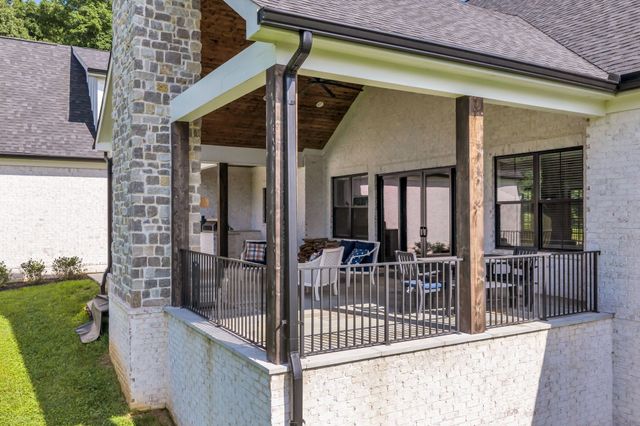 1500 Center Star Rd, Columbia, TN 38401