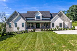 1500 Center Star Rd, Columbia, TN 38401