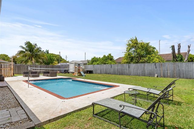 13453 SW 256th Ter, Homestead, FL 33032