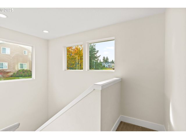 2540 FIELDCRESS Rd, Eugene, OR 97403