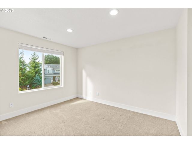 2540 FIELDCRESS Rd, Eugene, OR 97403