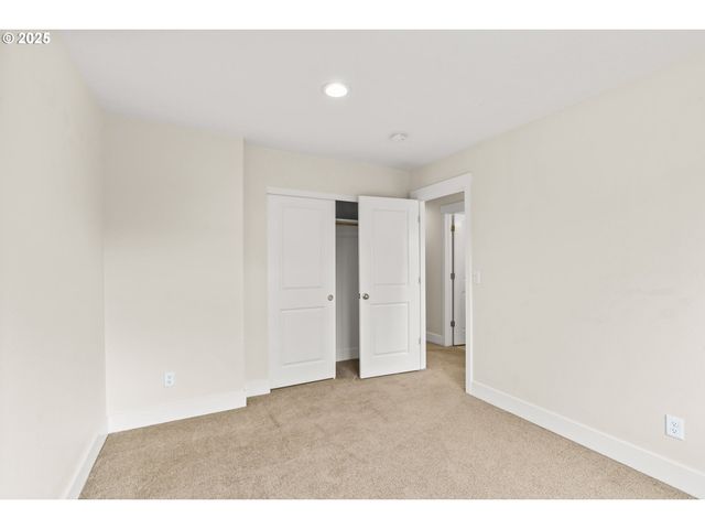 2540 FIELDCRESS Rd, Eugene, OR 97403