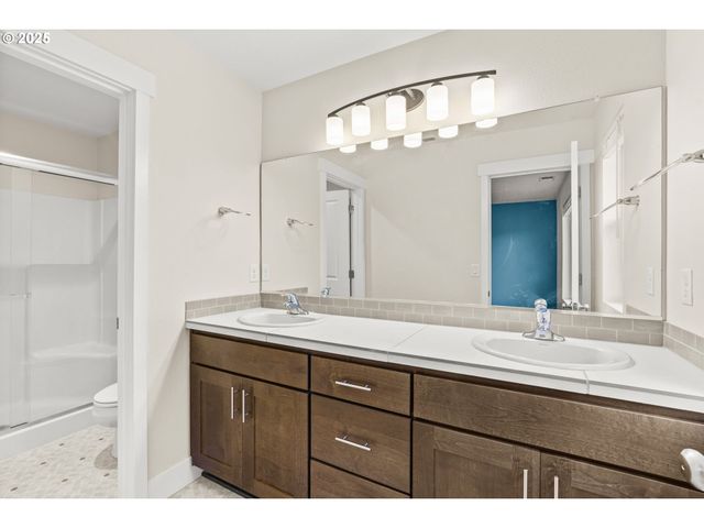 2540 FIELDCRESS Rd, Eugene, OR 97403