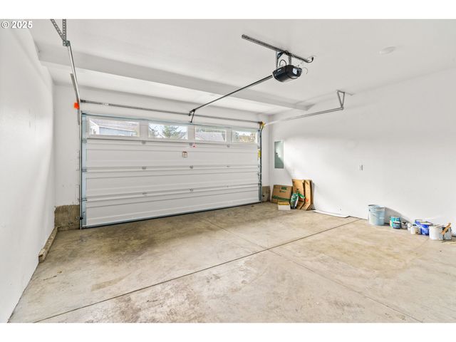 2540 FIELDCRESS Rd, Eugene, OR 97403