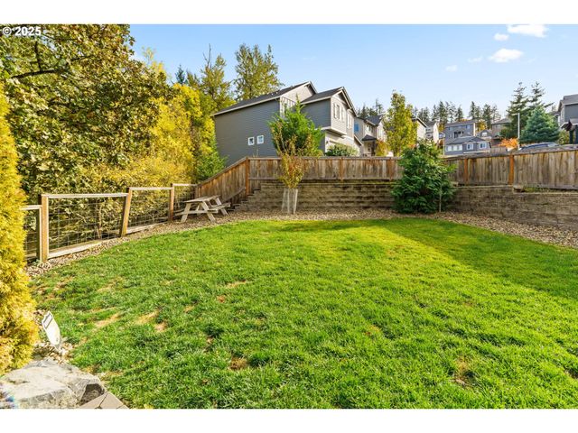 2540 FIELDCRESS Rd, Eugene, OR 97403