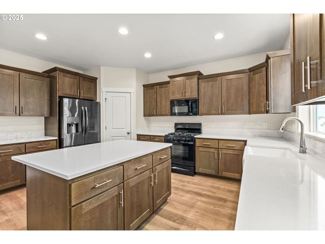 2540 FIELDCRESS Rd, Eugene, OR 97403