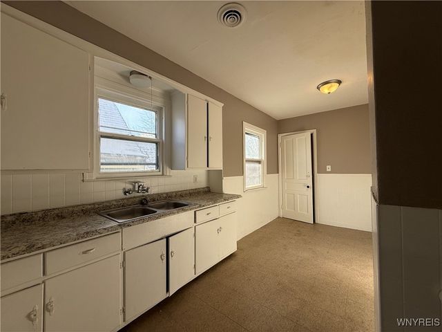 268 Sumner Place, Buffalo, NY 14211