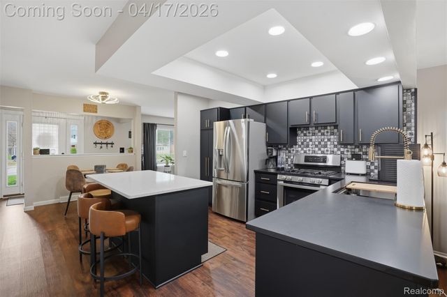 9610 Woody Court, White Lake Charter Township, MI 48386