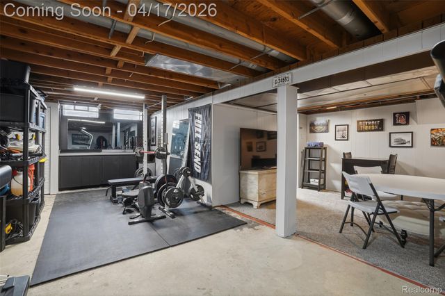 9610 Woody Court, White Lake Charter Township, MI 48386