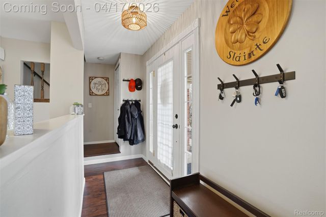 9610 Woody Court, White Lake Charter Township, MI 48386