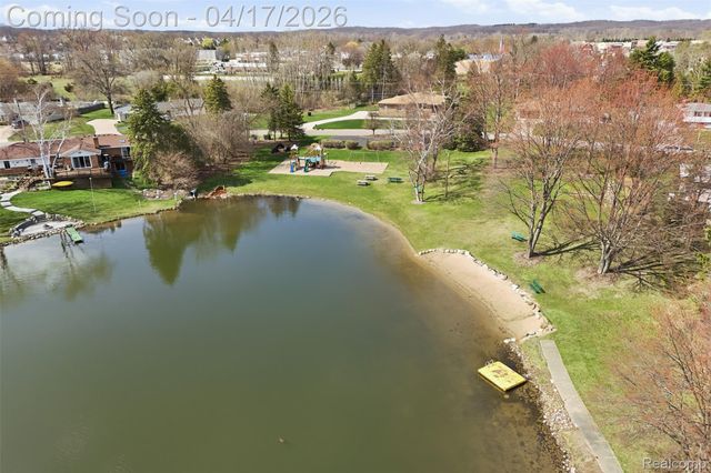 9610 Woody Court, White Lake Charter Township, MI 48386