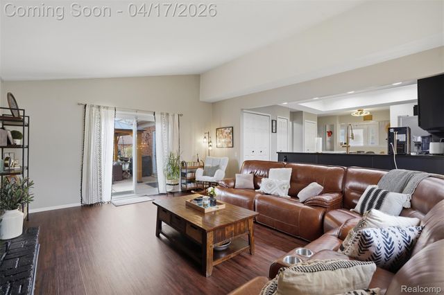 9610 Woody Court, White Lake Charter Township, MI 48386