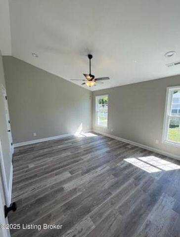 4714 Church Rd, Louisville, KY 40272