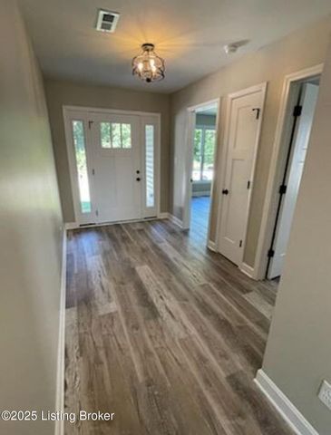 4714 Church Rd, Louisville, KY 40272