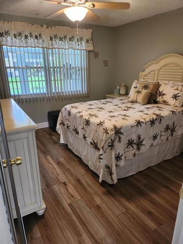 74 Newport Court E, Deerfield Beach, FL 33442