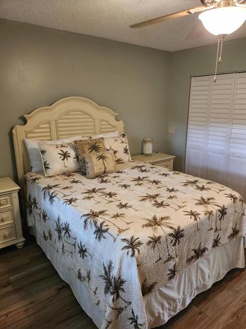 74 Newport Court E, Deerfield Beach, FL 33442