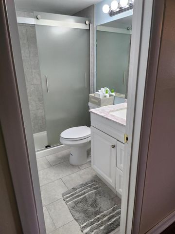 74 Newport Court E, Deerfield Beach, FL 33442
