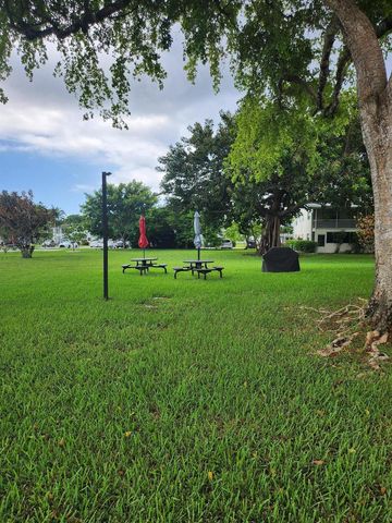 74 Newport Court E, Deerfield Beach, FL 33442