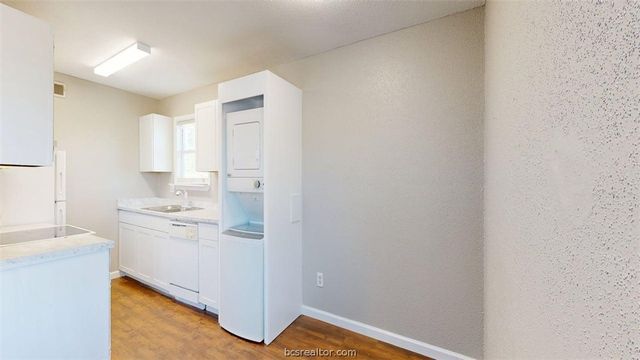 806 Oran Circle G, Bryan, TX 77801