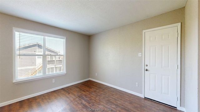 806 Oran Circle G, Bryan, TX 77801